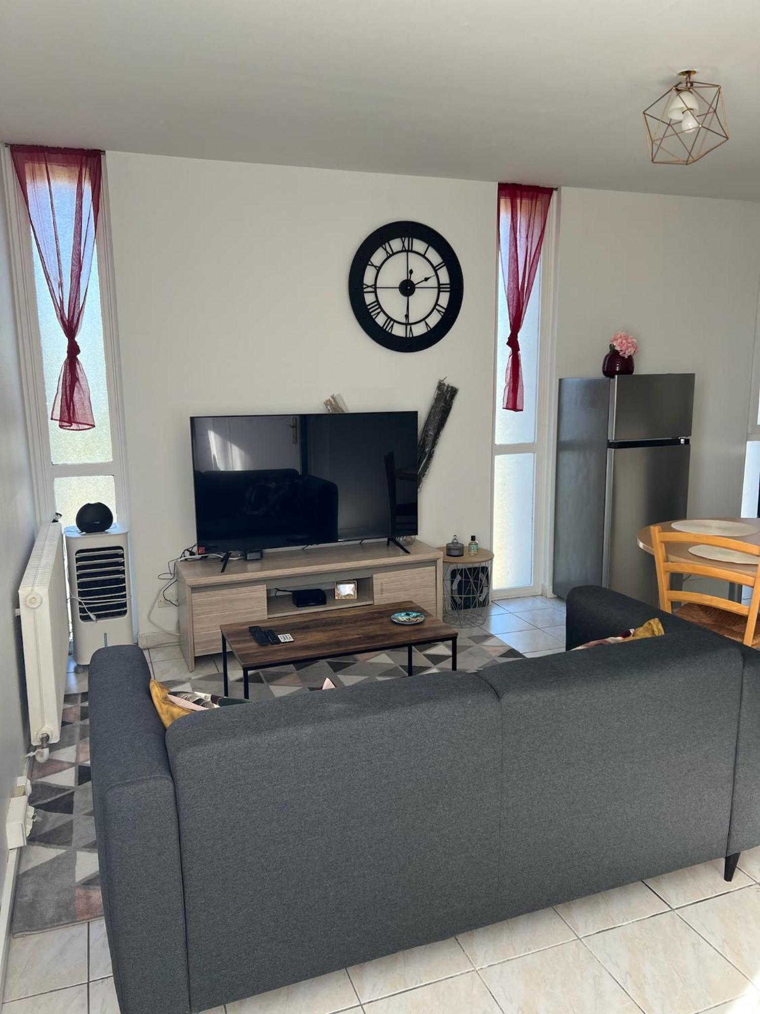 Appartement Chaleureux Pour Un Sejour Confortable Bourg-en-Bresse Exterior photo